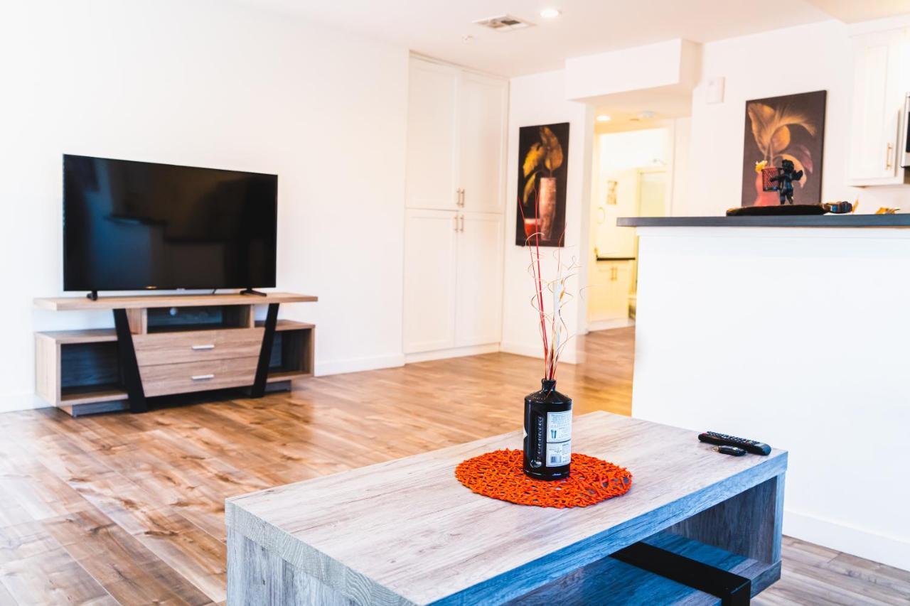 Modern Remodeled 1-Bedroom Close To Hollywood Walk Of Fame With Parking Los Angeles Dış mekan fotoğraf