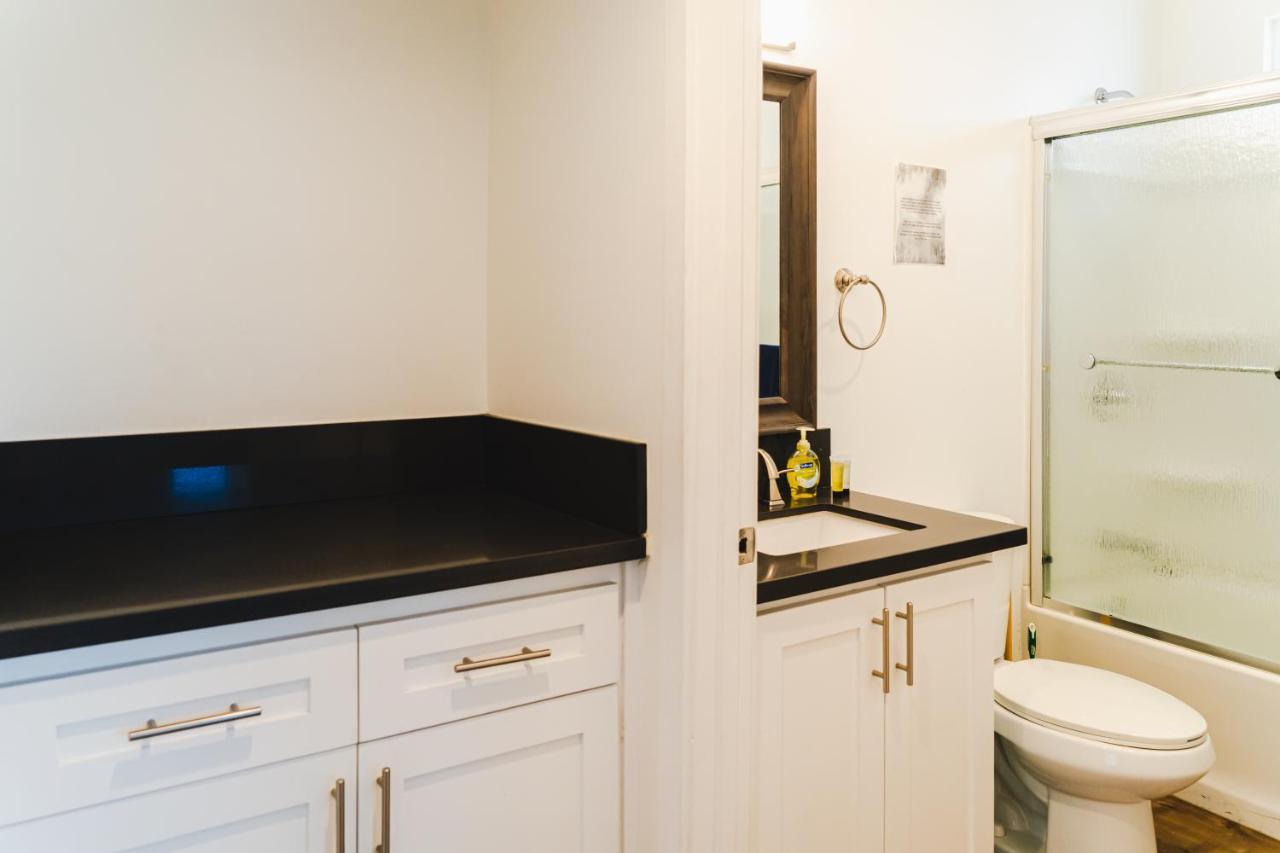 Modern Remodeled 1-Bedroom Close To Hollywood Walk Of Fame With Parking Los Angeles Dış mekan fotoğraf
